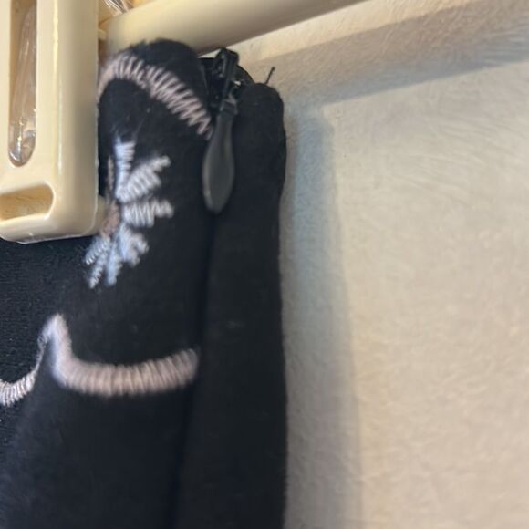 altar’d State black floral embroidered mini skirt Size S - Picture 5 of 10